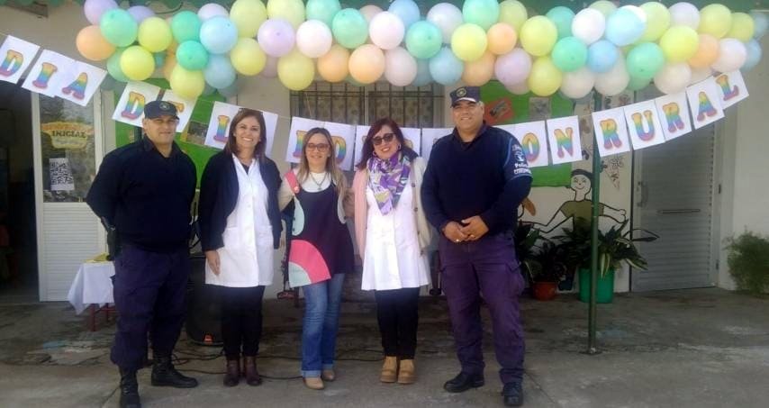 Policía de Colonia Osimani celebró el Día de la Educación Rural con escuelas locales
